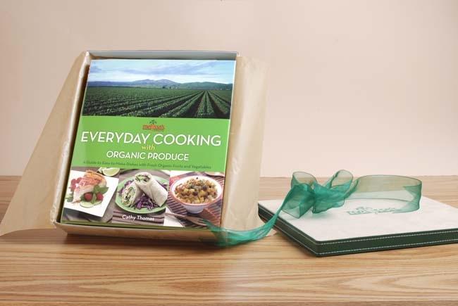 Melissa's Everyday Cooking with Organic Produce Cookbook with Gift Box - Image 2